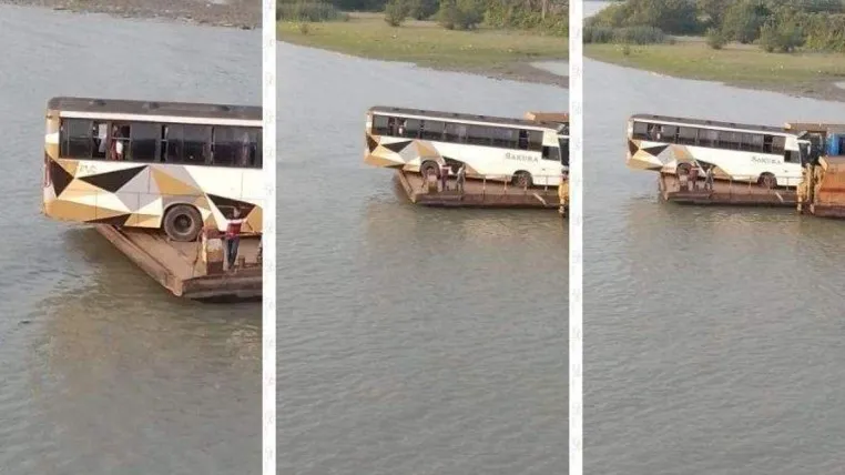 যাত্রীসহ বাসের এক তৃতীয়াংশ ফেরির বাইরে, ছবি ভাইরাল